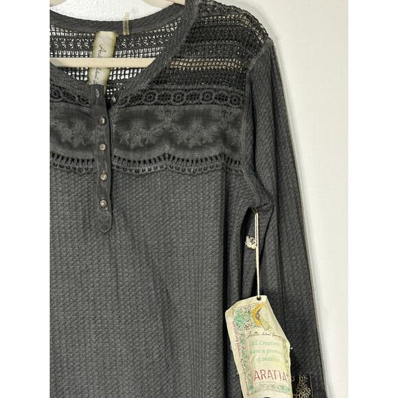 Aratta Silent Journey Boho Lace Thermal Long Sleeve Gray Top Size Small NWT - Picture 4 of 14